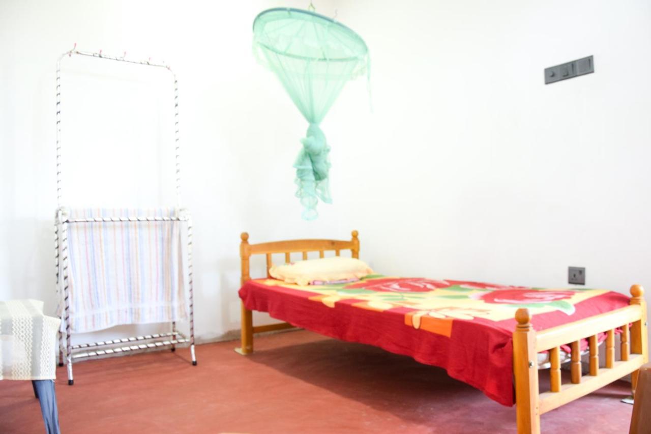 Tharaka Homestay Weligama Exteriör bild