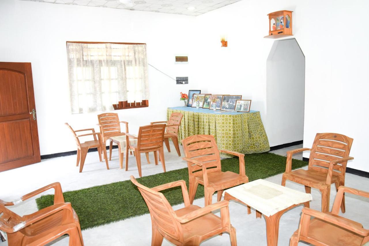 Tharaka Homestay Weligama Exteriör bild